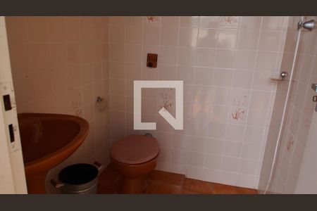 Casa à venda com 170m², 2 quartos e 4 vagasBanheiro Externo