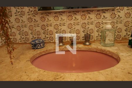 Casa à venda com 170m², 2 quartos e 4 vagasBanheiro/Lavabo