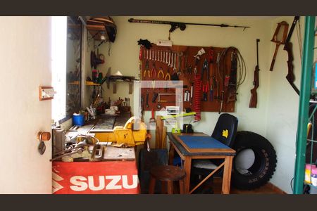 Casa à venda com 170m², 2 quartos e 4 vagasOficina