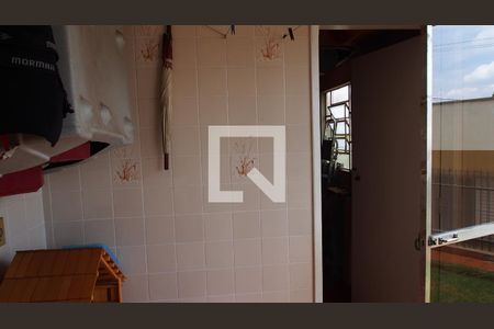 Casa à venda com 170m², 2 quartos e 4 vagasLavanderia