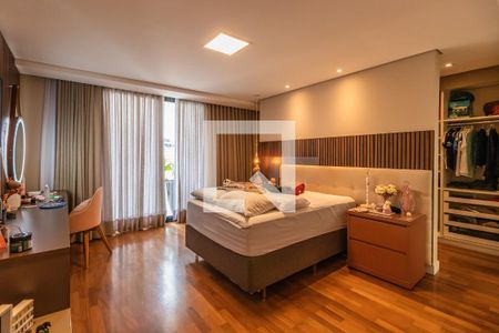 Casa de condomínio à venda com 732m², 4 quartos e 3 vagasSuíte 1