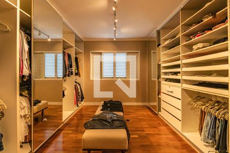 Casa de condomínio à venda com 732m², 4 quartos e 3 vagasCloset 1 da Suíte 4