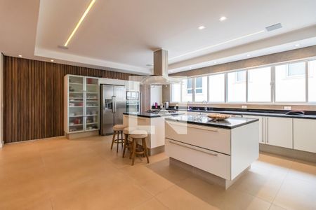 Casa de condomínio à venda com 732m², 4 quartos e 3 vagasCozinha