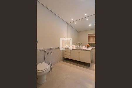 Casa de condomínio à venda com 732m², 4 quartos e 3 vagasBanheiro da Suíte 3