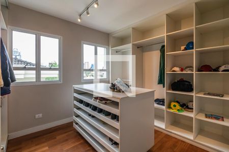 Casa de condomínio à venda com 732m², 4 quartos e 3 vagasCloset 2 da Suíte 4