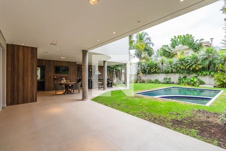 Casa de condomínio à venda com 732m², 4 quartos e 3 vagasÁrea Externa