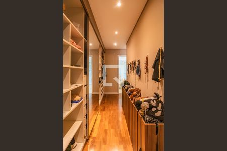 Casa de condomínio à venda com 732m², 4 quartos e 3 vagasSuíte 1