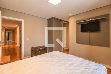 Casa de condomínio à venda com 732m², 4 quartos e 3 vagasSuíte 2