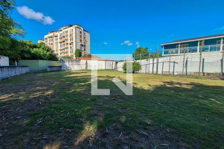 Apartamento à venda com 70m², 3 quartos e 1 vaga Apartamento à venda com 70m², 3 quartos e 1 vagaÁrea comum  - Campo futebol