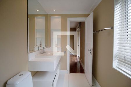 Apartamento à venda com 385m², 6 quartos e 6 vagasBanheiro da Suíte 4