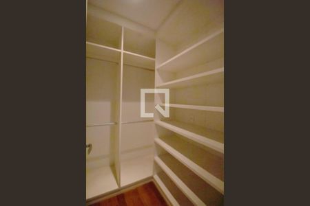 Apartamento à venda com 385m², 6 quartos e 6 vagasCloset da suíte 2