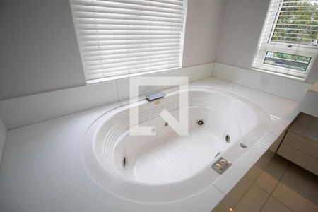 Apartamento à venda com 385m², 6 quartos e 6 vagasBanheiro da Suíte 1