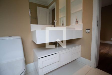 Apartamento à venda com 385m², 6 quartos e 6 vagasBanheiro da Suíte 4