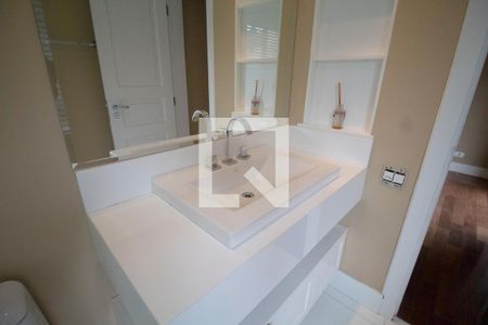 Apartamento à venda com 385m², 6 quartos e 6 vagasBanheiro da Suíte 4