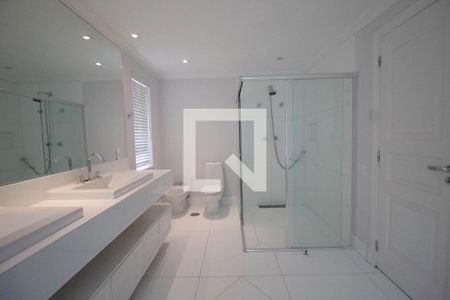 Apartamento à venda com 385m², 6 quartos e 6 vagasBanheiro da Suíte 1