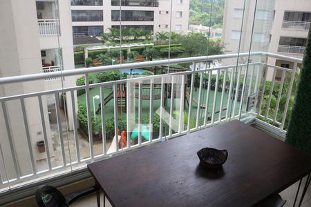 Apartamento à venda com 66m², 2 quartos e 1 vagaSacada