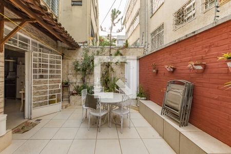 Apartamento à venda com 200m², 3 quartos e 4 vagasVaranda