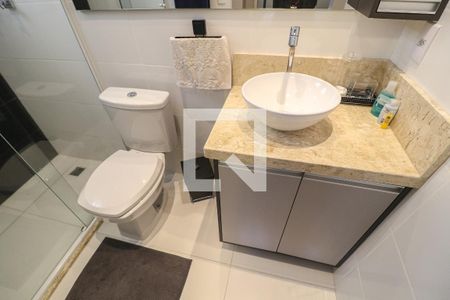 Casa à venda com 216m², 3 quartos e 10 vagas Casa à venda com 216m², 3 quartos e 10 vagasBanheiro da Suíte 2