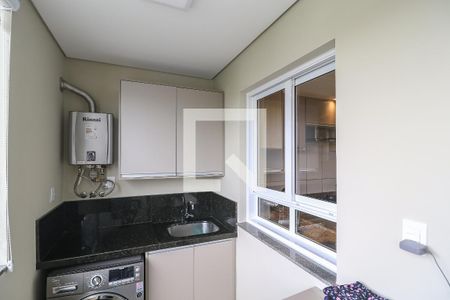 Casa à venda com 216m², 3 quartos e 10 vagas Casa à venda com 216m², 3 quartos e 10 vagasÁrea de Serviço