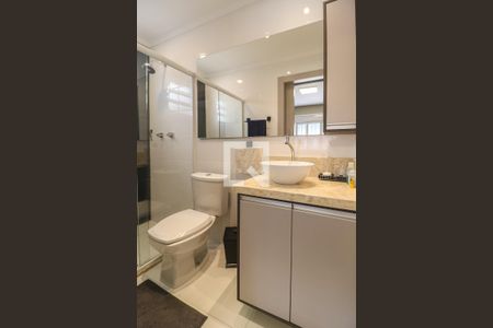 Casa à venda com 216m², 3 quartos e 10 vagas Casa à venda com 216m², 3 quartos e 10 vagasBanheiro da Suíte 2