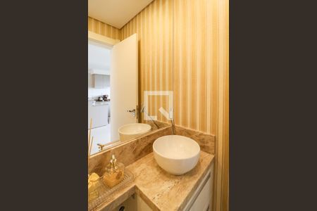 Casa à venda com 216m², 3 quartos e 10 vagas Casa à venda com 216m², 3 quartos e 10 vagasLavabo