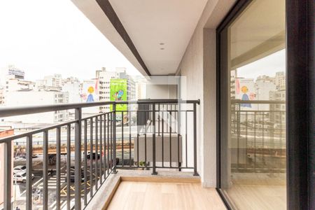 Studio à venda com 27m², 1 quarto e sem vaga Studio à venda com 27m², 1 quarto e sem vagaVaranda