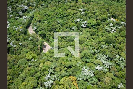 Casa de condomínio à venda com 370m², 5 quartos e 9 vagasDetalhe