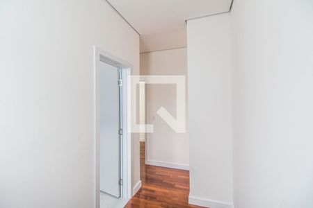 Casa de condomínio à venda com 370m², 5 quartos e 9 vagasCloset da suíte 2