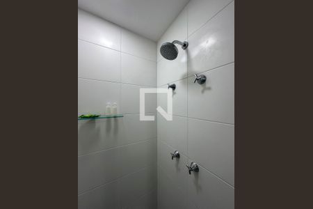 Banheiro de kitnet/studio para alugar com 1 quarto, 25m² em Brooklin, São Paulo