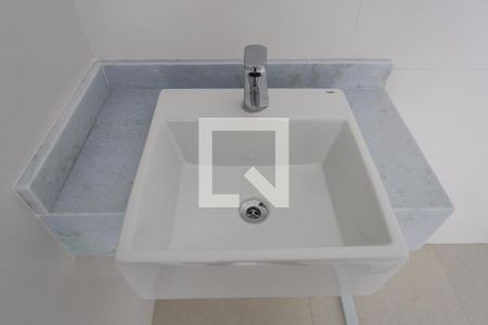 Apartamento à venda com 80m², 2 quartos e 1 vaga Apartamento à venda com 80m², 2 quartos e 1 vagaBanheiro da Suíte 2