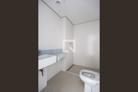 Apartamento à venda com 80m², 2 quartos e 1 vaga Apartamento à venda com 80m², 2 quartos e 1 vagaBanheiro da Suíte 1