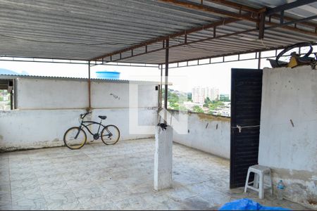 Casa à venda com 100m², 2 quartos e sem vaga Casa à venda com 100m², 2 quartos e sem vagaTerraço