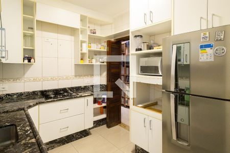 Apartamento à venda com 133m², 3 quartos e 2 vagas Apartamento à venda com 133m², 3 quartos e 2 vagasCozinha
