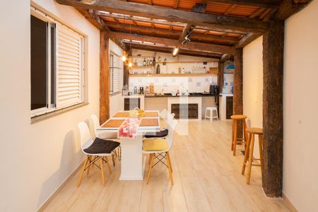 Apartamento à venda com 133m², 3 quartos e 2 vagas Apartamento à venda com 133m², 3 quartos e 2 vagasEspaço Gourmet