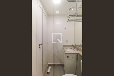 Banheiro de apartamento para alugar com 1 quarto, 24m² em Jardim Paulista, São Paulo
