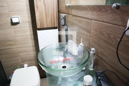 Casa à venda com 110m², 3 quartos e 2 vagasBanheiro do Quarto 2