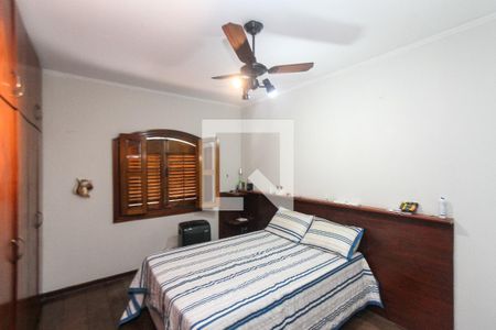 Casa à venda com 750m², 4 quartos e 6 vagas Casa à venda com 750m², 4 quartos e 6 vagasSuite