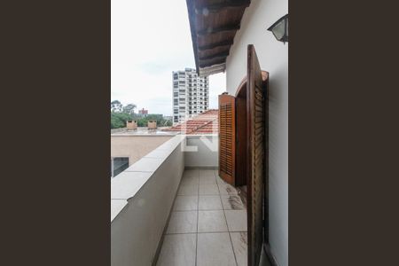 Casa à venda com 750m², 4 quartos e 6 vagas Casa à venda com 750m², 4 quartos e 6 vagasVaranda da Suite