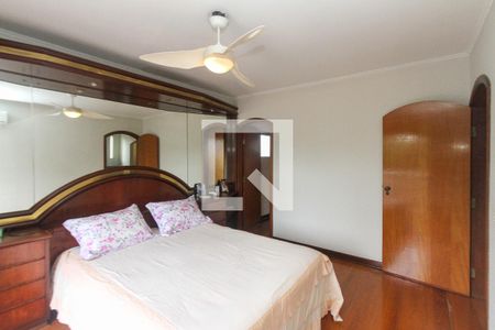 Casa à venda com 750m², 4 quartos e 6 vagas Casa à venda com 750m², 4 quartos e 6 vagasSuite 03