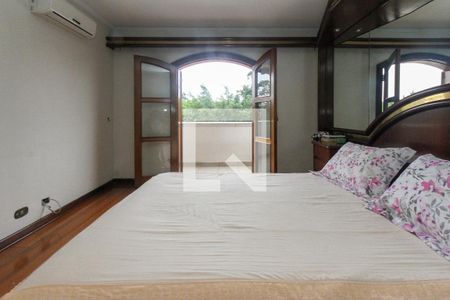 Casa à venda com 750m², 4 quartos e 6 vagas Casa à venda com 750m², 4 quartos e 6 vagasSuite 03