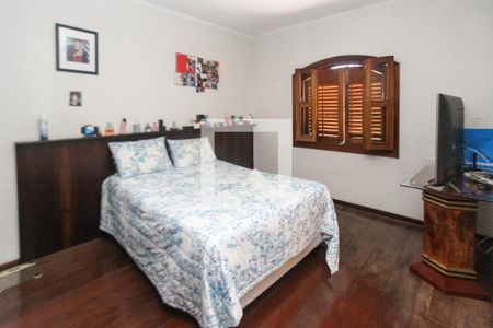 Casa à venda com 750m², 4 quartos e 6 vagas Casa à venda com 750m², 4 quartos e 6 vagasSuite 02