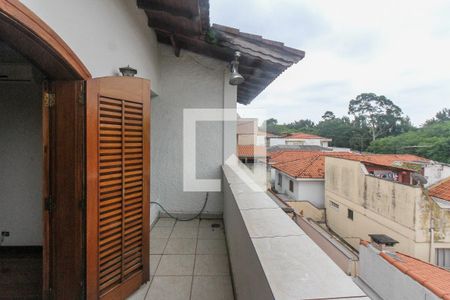 Casa à venda com 750m², 4 quartos e 6 vagas Casa à venda com 750m², 4 quartos e 6 vagasVaranda da Suite