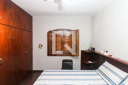 Casa à venda com 750m², 4 quartos e 6 vagas Casa à venda com 750m², 4 quartos e 6 vagasSuite