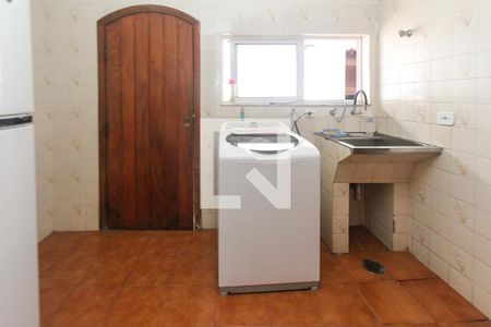 Casa à venda com 750m², 4 quartos e 6 vagas Casa à venda com 750m², 4 quartos e 6 vagasÁrea de Serviço