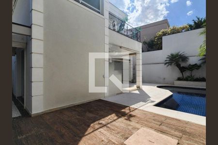 Casa de condomínio à venda com 550m², 4 quartos e 2 vagas