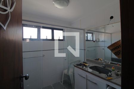 Casa de condomínio à venda com 350m², 4 quartos e 4 vagasBanheiro da suíte 1