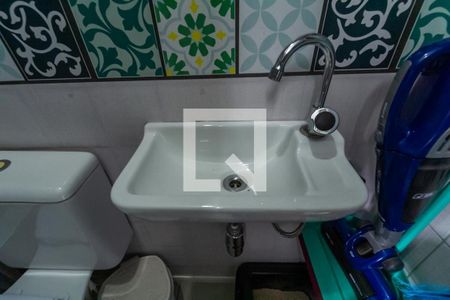 Apartamento à venda com 64m², 3 quartos e 1 vaga Apartamento à venda com 64m², 3 quartos e 1 vagaBanheiro de Serviço