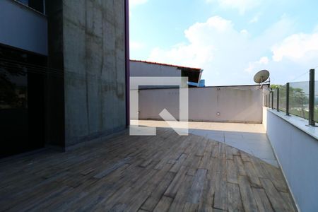 Casa para alugar com 357m², 3 quartos e 7 vagasQuintal - Frente