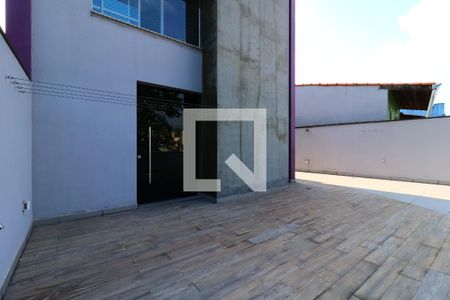 Casa para alugar com 357m², 3 quartos e 7 vagasQuintal - Frente
