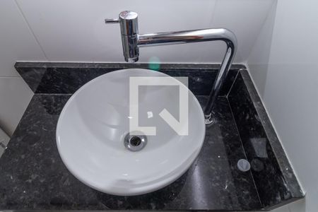 Banheiro de apartamento para alugar com 1 quarto, 40m² em Vila Zelina, São Paulo